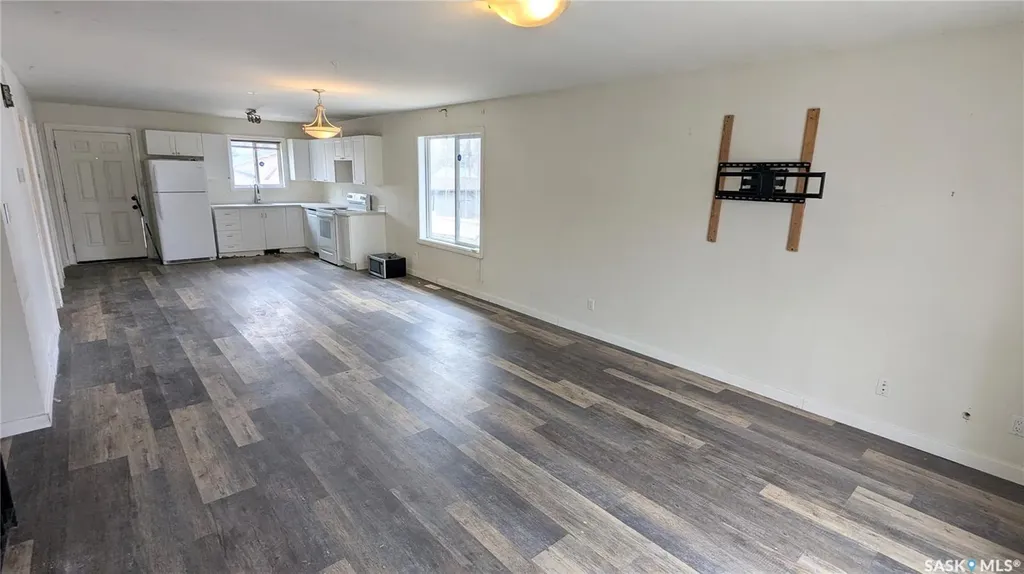 407 U Avenue S Saskatoon SK S7M 3C4
