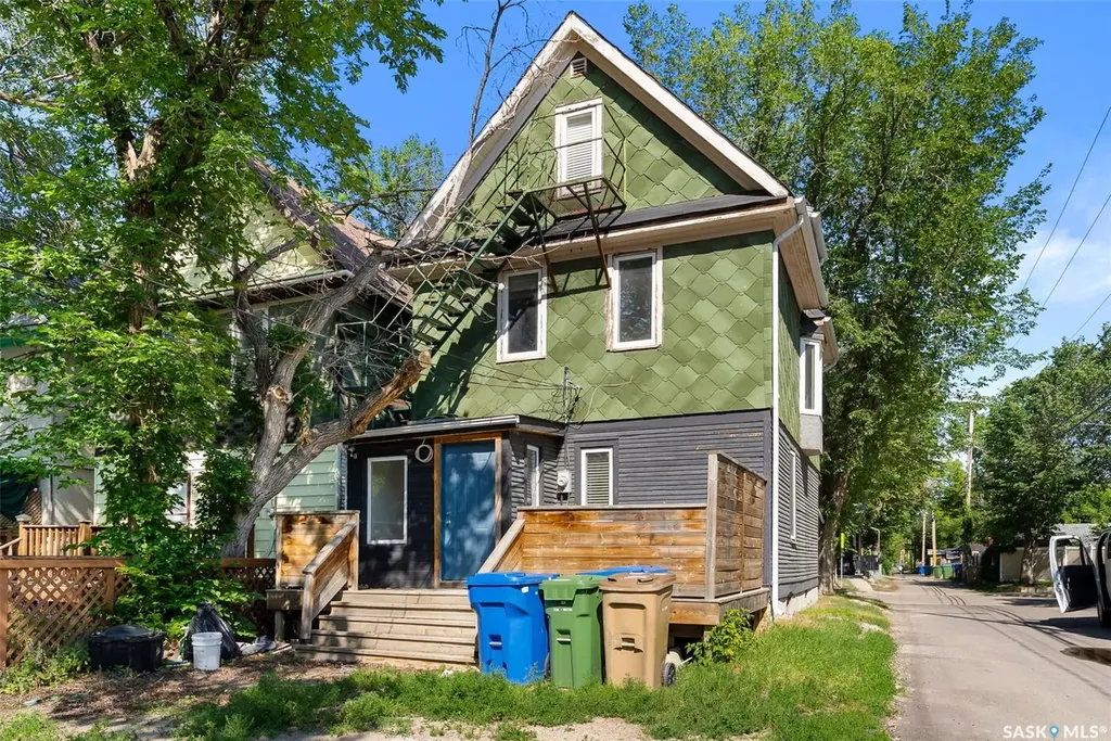 2358 Montreal Street Regina SK S4P 1L8