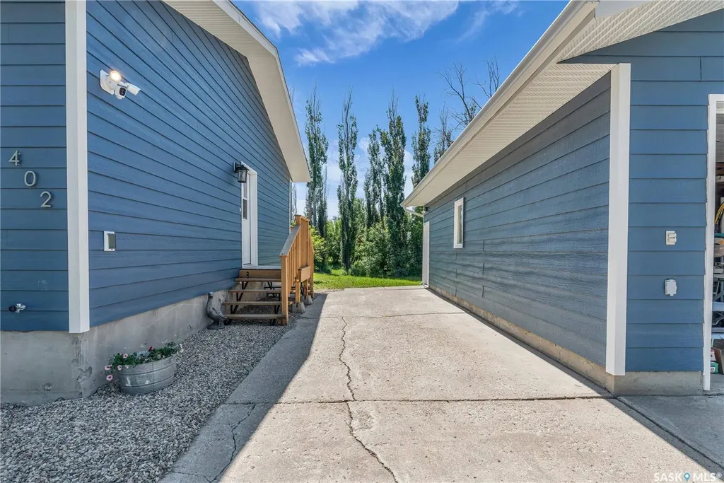 402 Alexander Street Radisson SK S0K 3L0