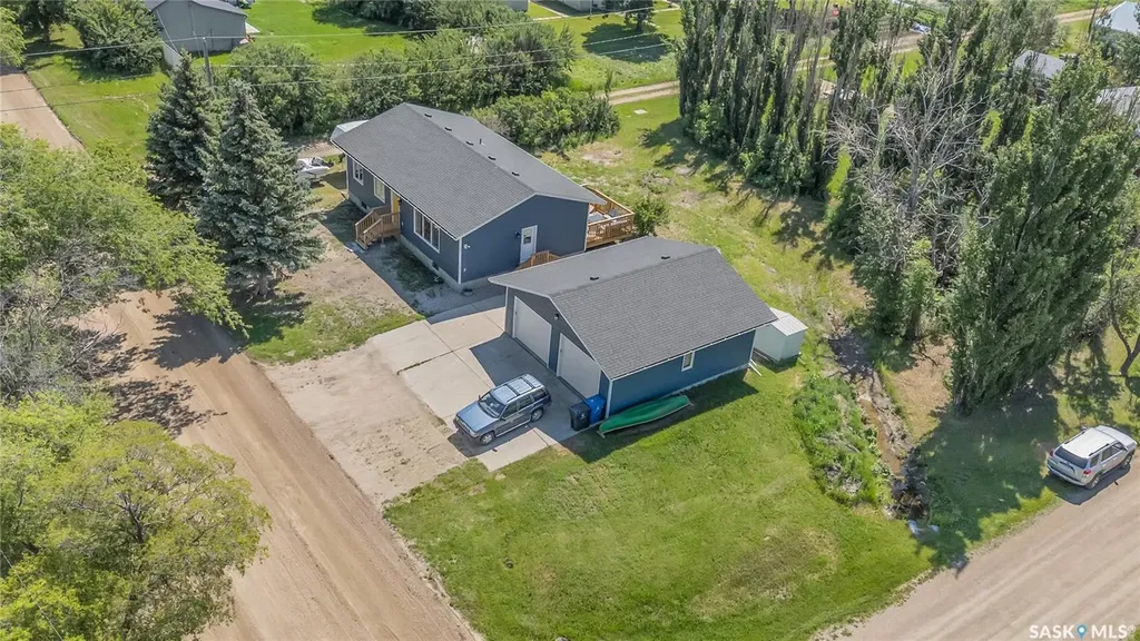 402 Alexander Street Radisson SK S0K 3L0