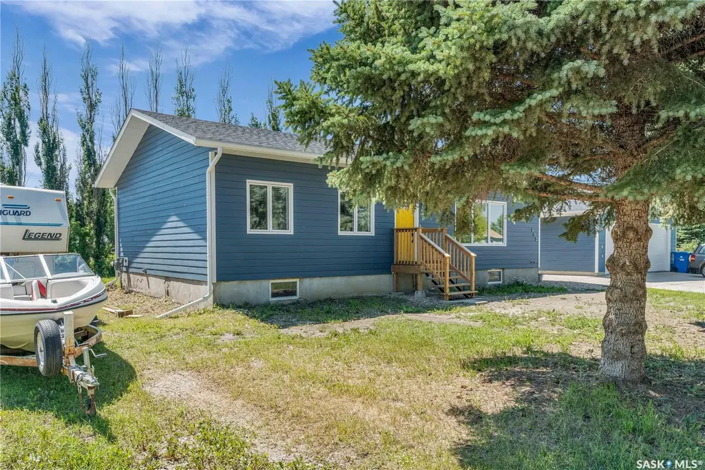 402 Alexander Street Radisson SK S0K 3L0