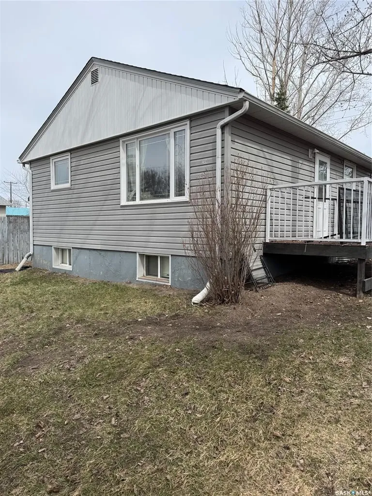 1509 Young Street Estevan SK S4A 0J5