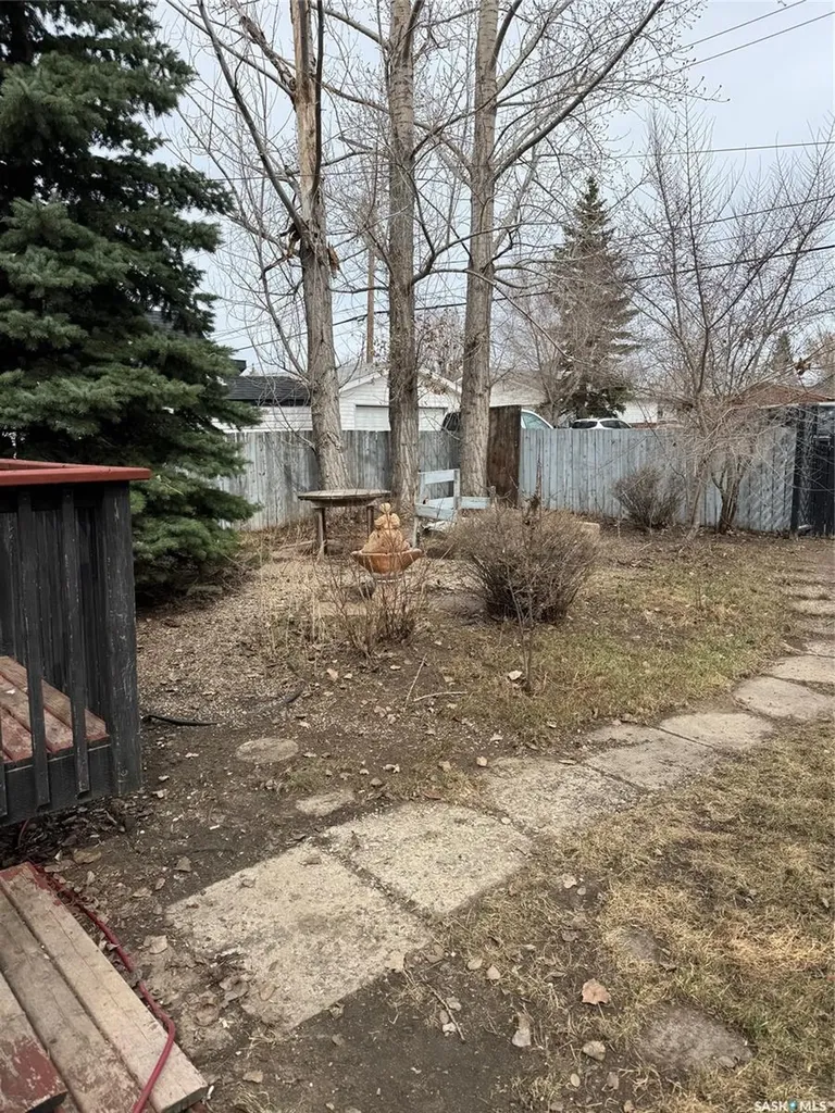 1509 Young Street Estevan SK S4A 0J5