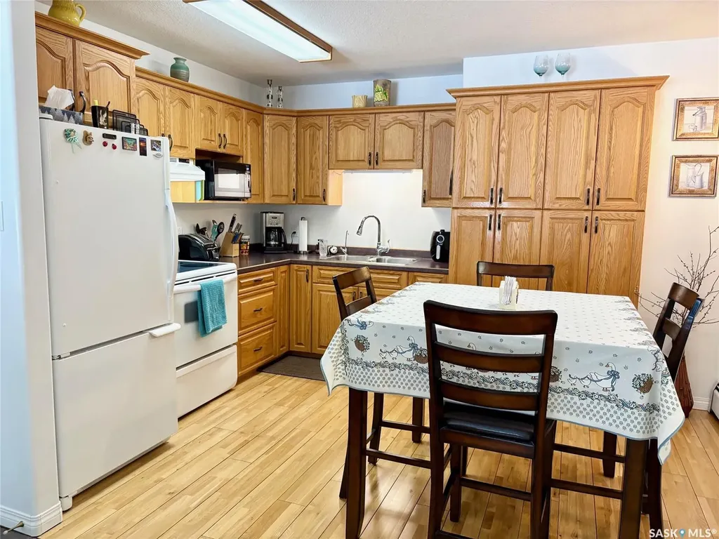 30 Russell Drive Yorkton SK S3N 3W2
