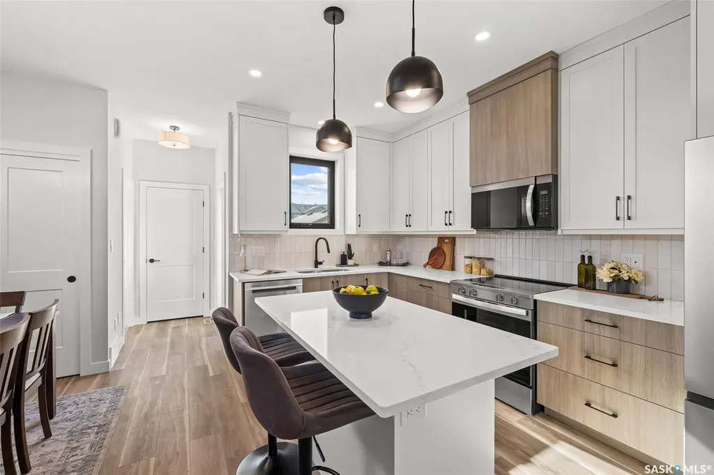 1744 West Market Street Regina SK S4Y 0G3