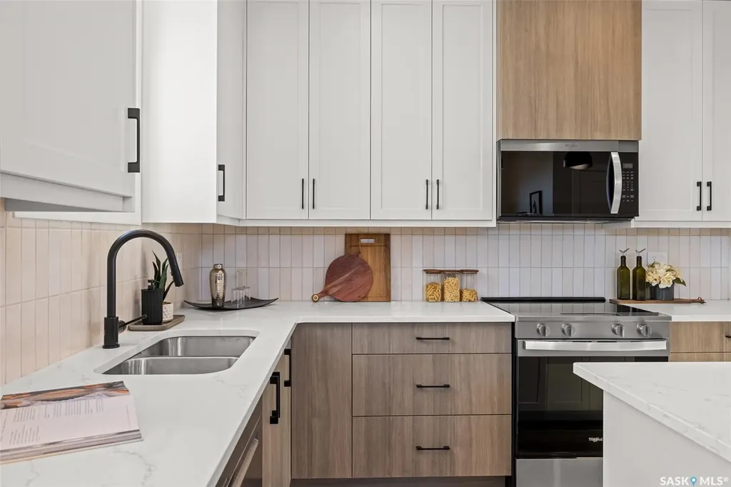 1744 West Market Street Regina SK S4Y 0G3