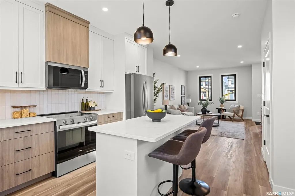 1744 West Market Street Regina SK S4Y 0G3