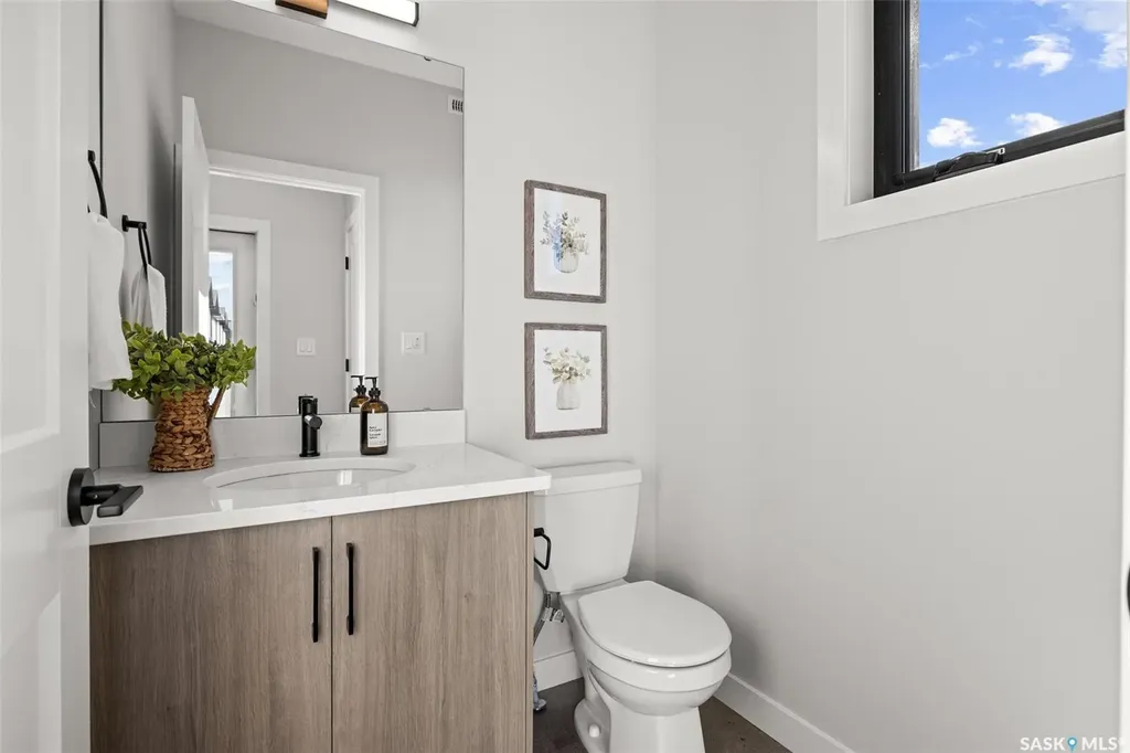1744 West Market Street Regina SK S4Y 0G3