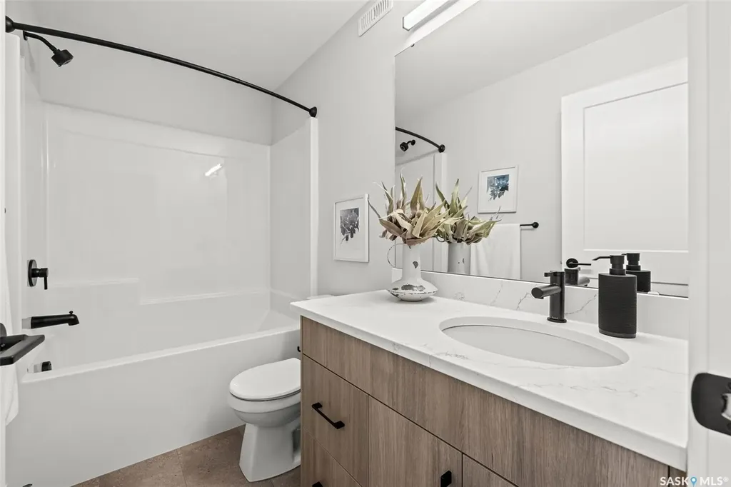 1744 West Market Street Regina SK S4Y 0G3