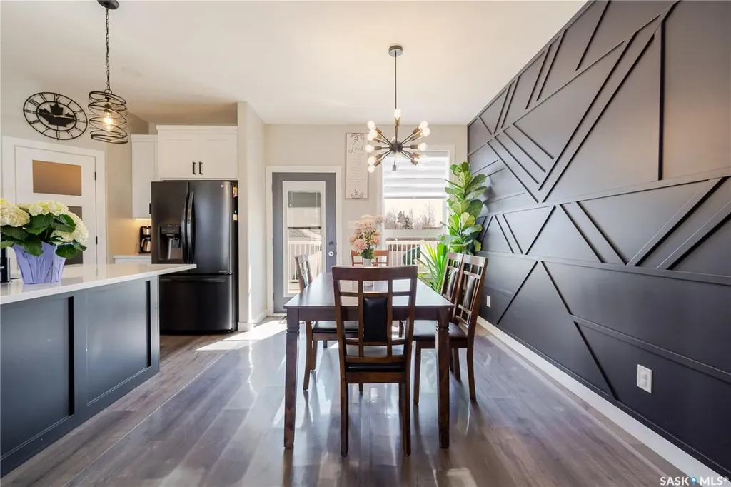 1007 Maplewood Drive Moose Jaw SK S6J 0B6