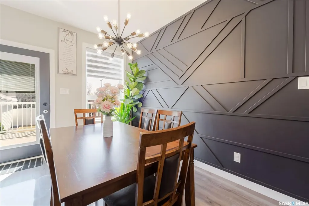 1007 Maplewood Drive Moose Jaw SK S6J 0B6