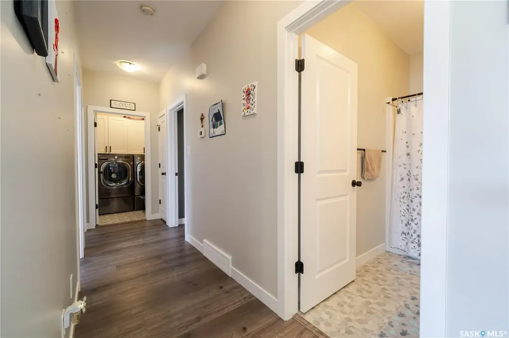 1007 Maplewood Drive Moose Jaw SK S6J 0B6