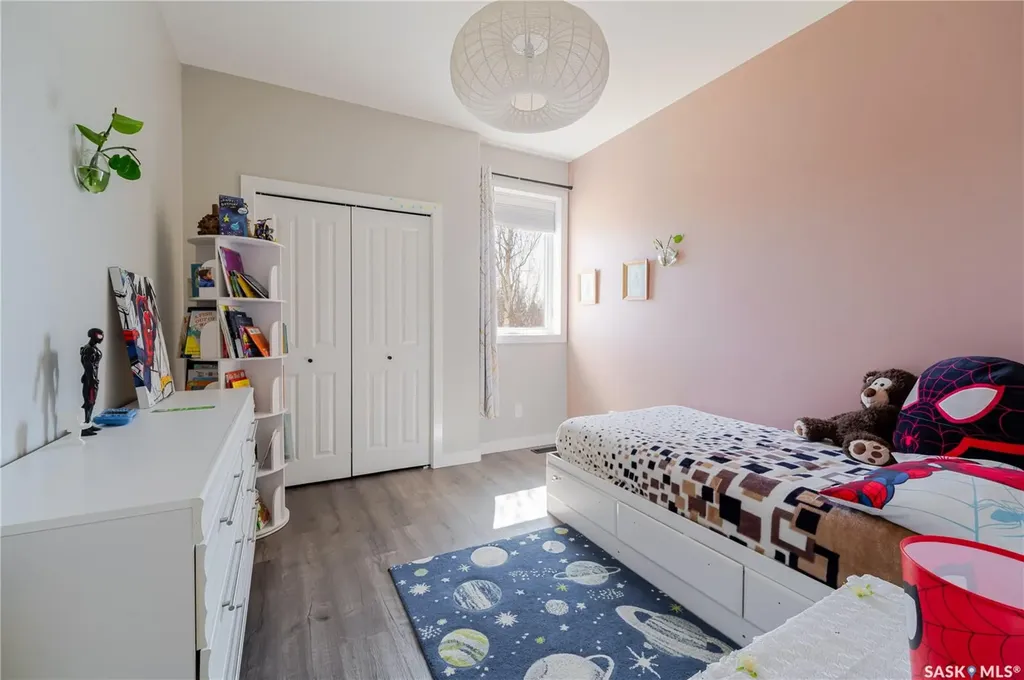 1007 Maplewood Drive Moose Jaw SK S6J 0B6
