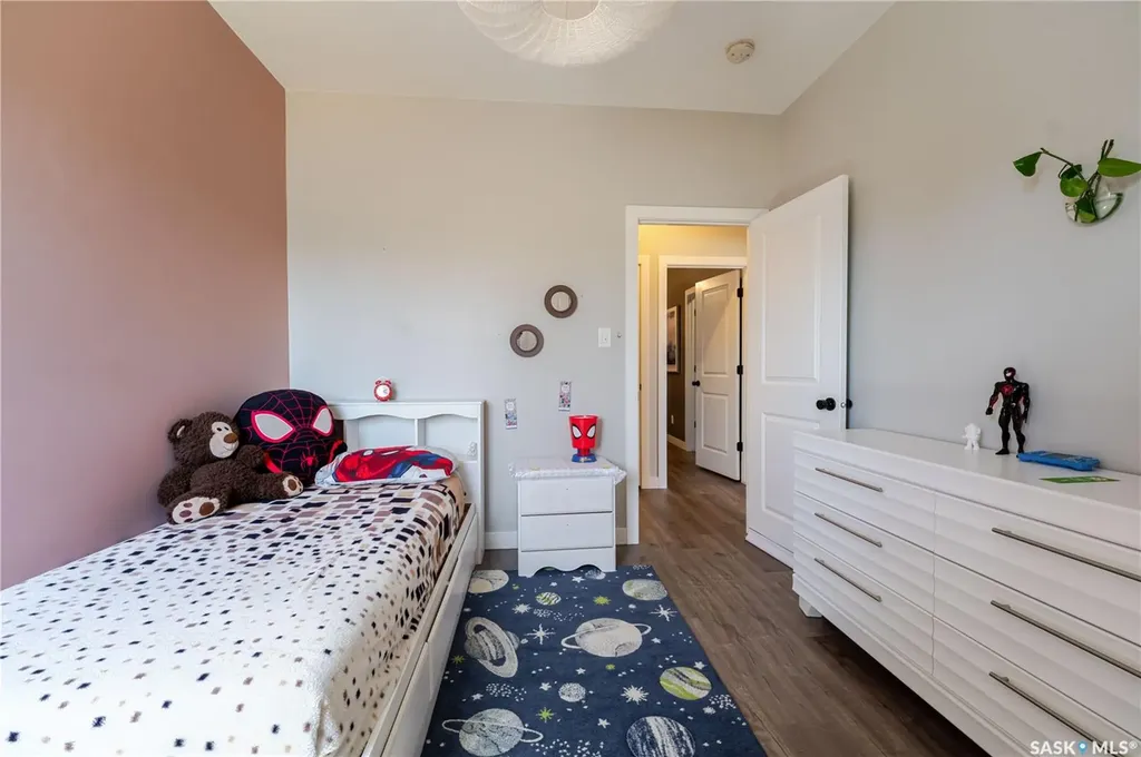 1007 Maplewood Drive Moose Jaw SK S6J 0B6