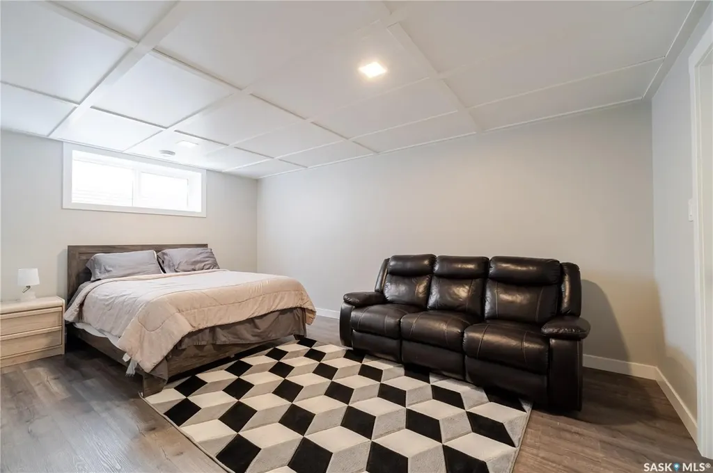 1007 Maplewood Drive Moose Jaw SK S6J 0B6