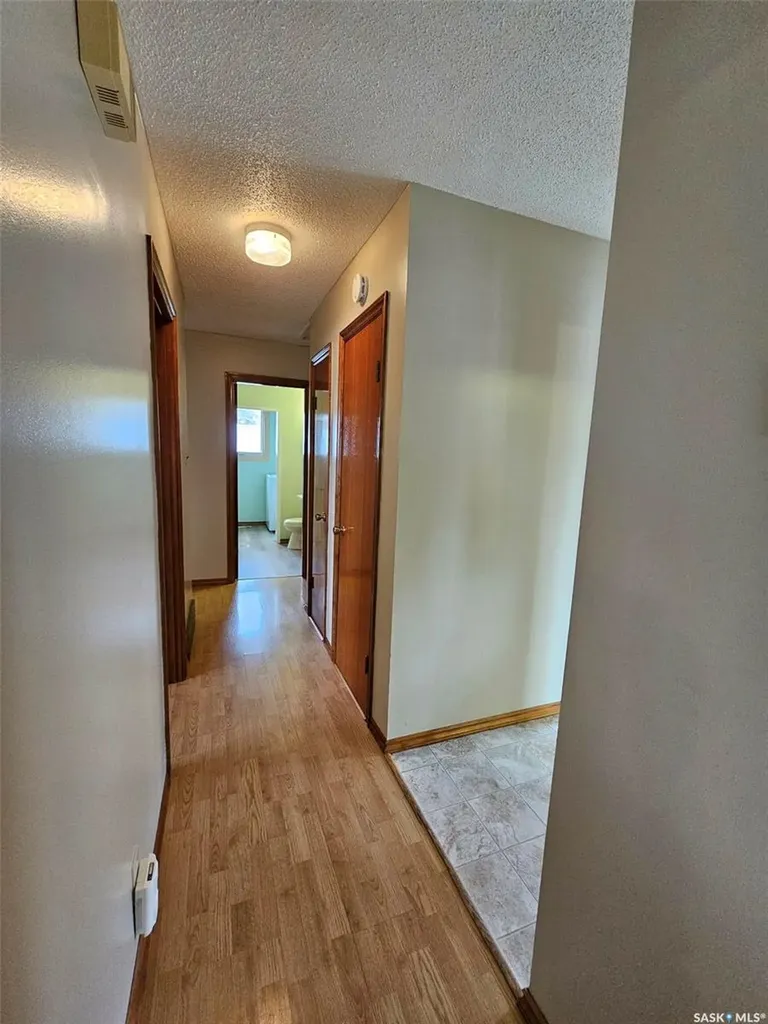 406 & 408 Mary Street Tramping Lake SK S0K 4H0