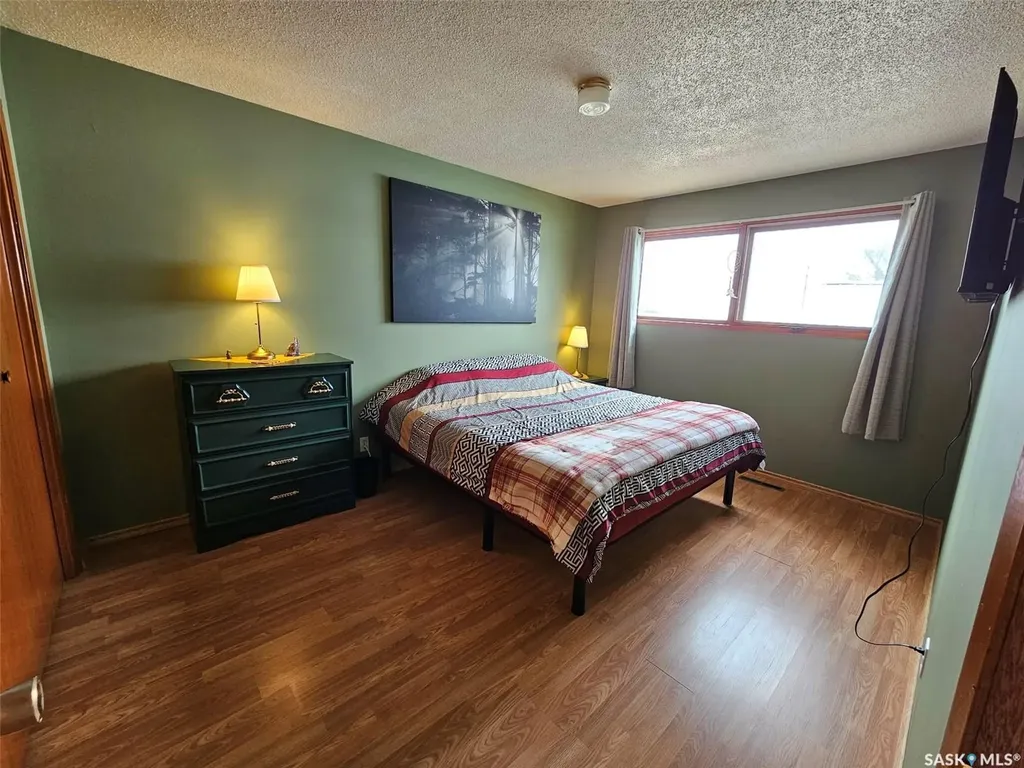 406 & 408 Mary Street Tramping Lake SK S0K 4H0