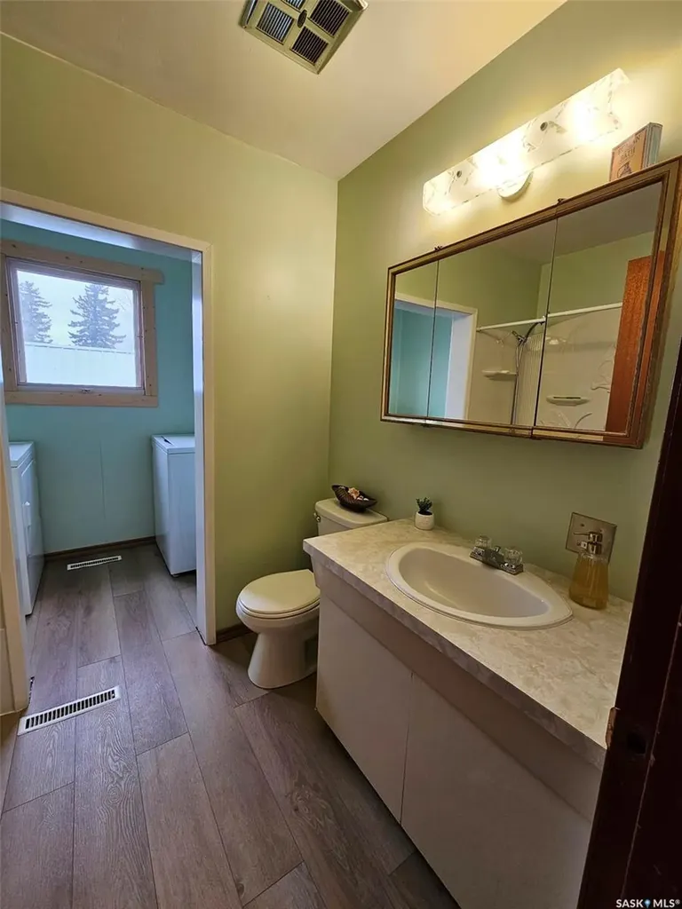 406 & 408 Mary Street Tramping Lake SK S0K 4H0