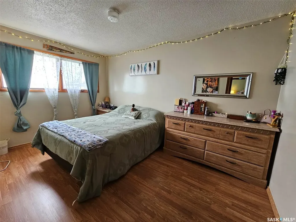 406 & 408 Mary Street Tramping Lake SK S0K 4H0