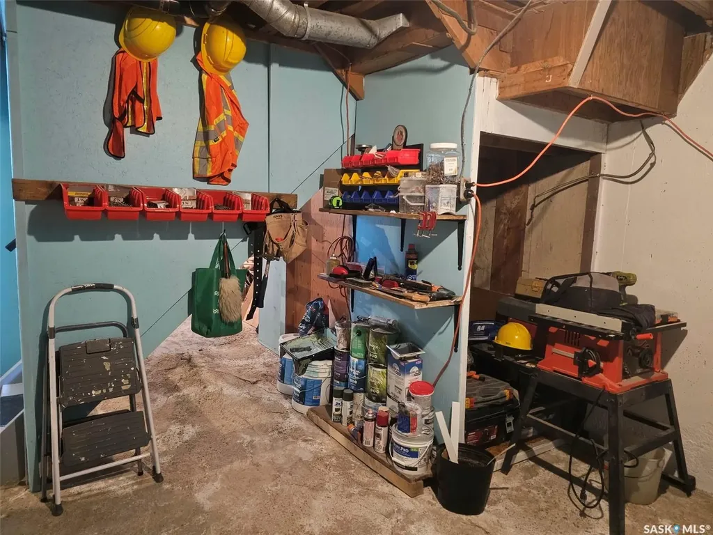 406 & 408 Mary Street Tramping Lake SK S0K 4H0