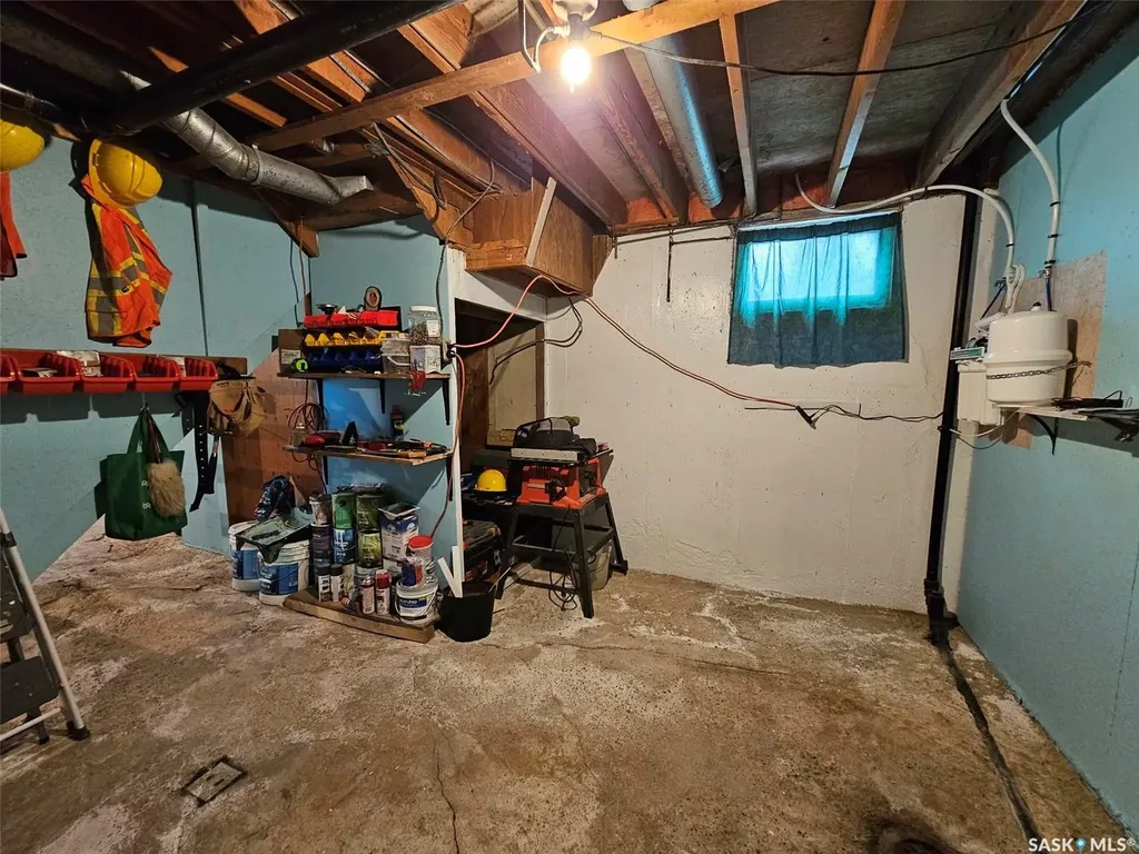 406 & 408 Mary Street Tramping Lake SK S0K 4H0