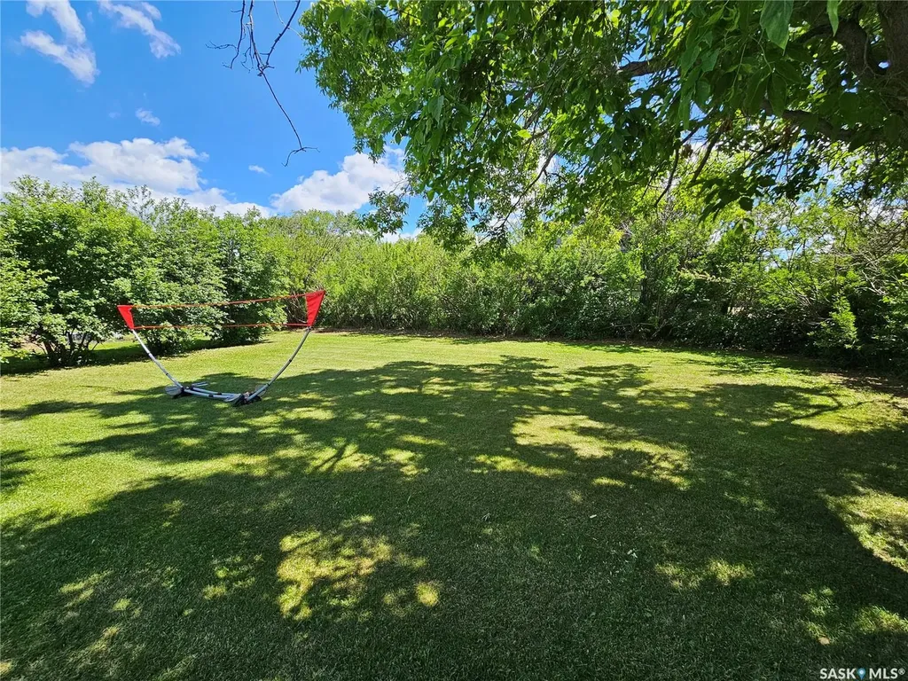 406 & 408 Mary Street Tramping Lake SK S0K 4H0
