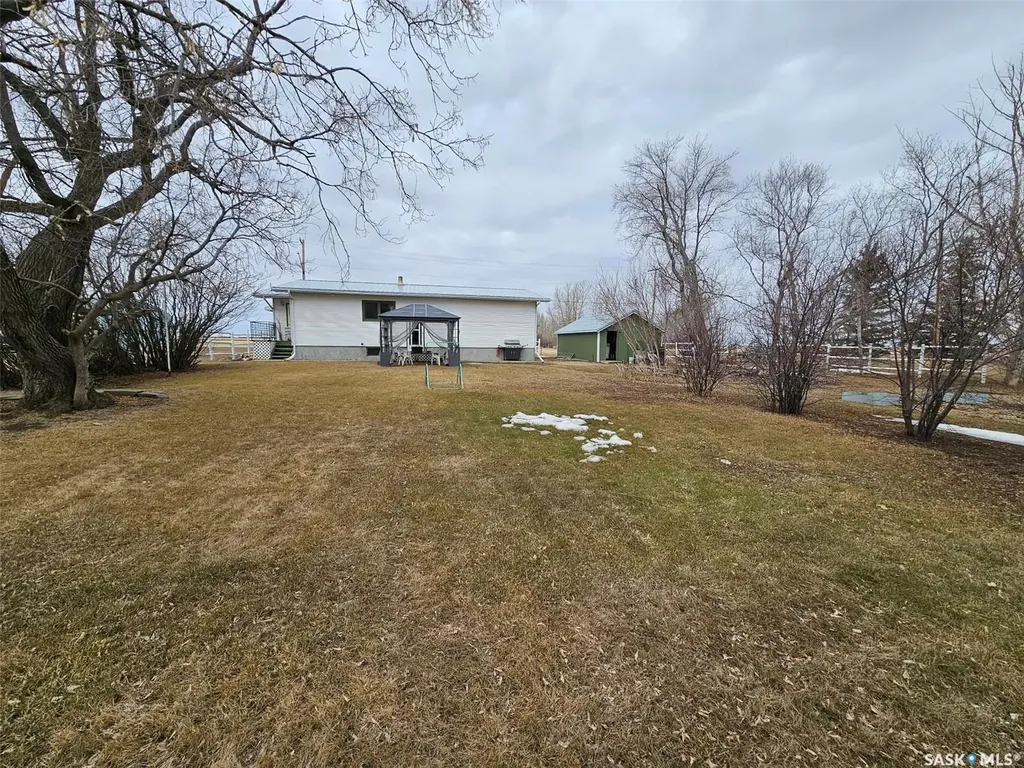 406 & 408 Mary Street Tramping Lake SK S0K 4H0