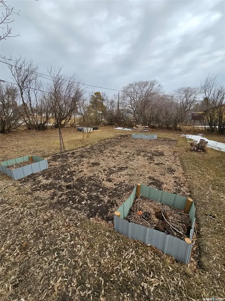 406 & 408 Mary Street Tramping Lake SK S0K 4H0