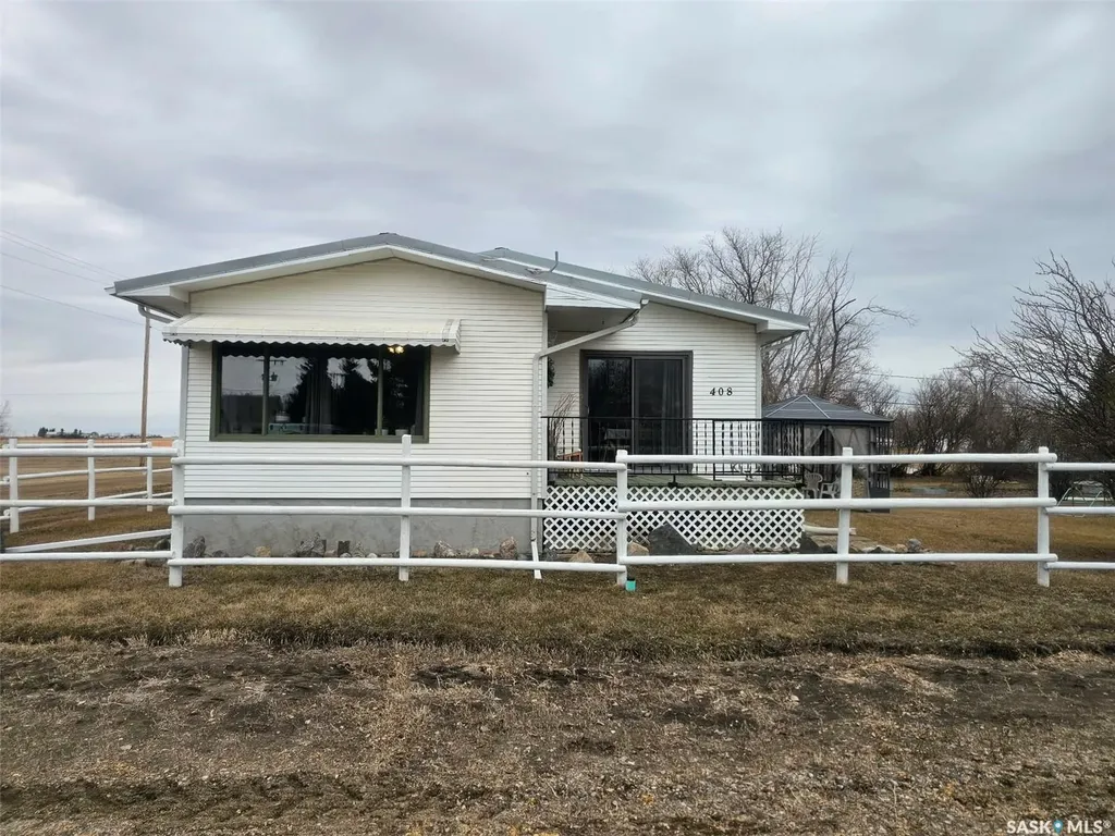 406 & 408 Mary Street Tramping Lake SK S0K 4H0