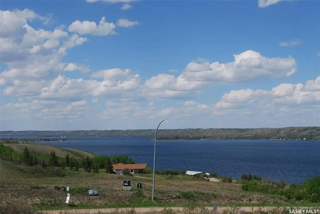 601 Berry Hills Road Katepwa Beach SK S0G 1S0