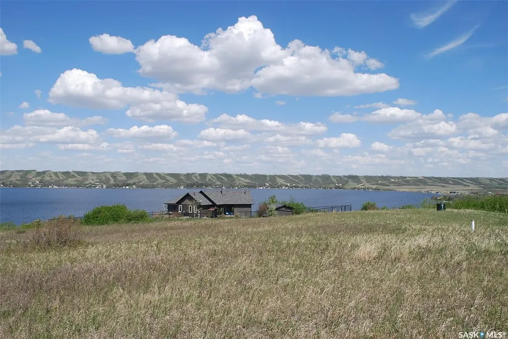 601 Berry Hills Road Katepwa Beach SK S0G 1S0