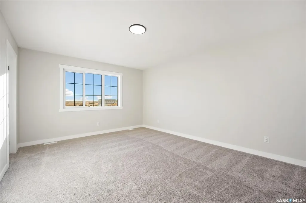439 Kinloch Crescent Saskatoon SK S7M 5X1