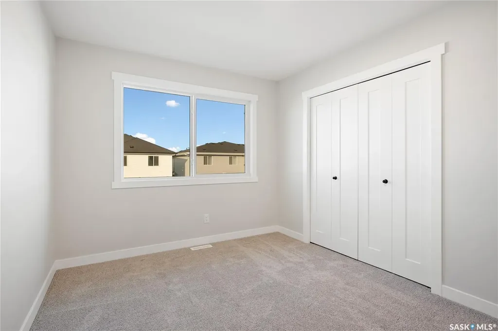 439 Kinloch Crescent Saskatoon SK S7M 5X1