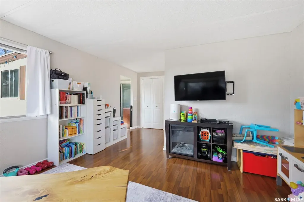 111 Leland Terrace Saskatoon SK S7H 5A1