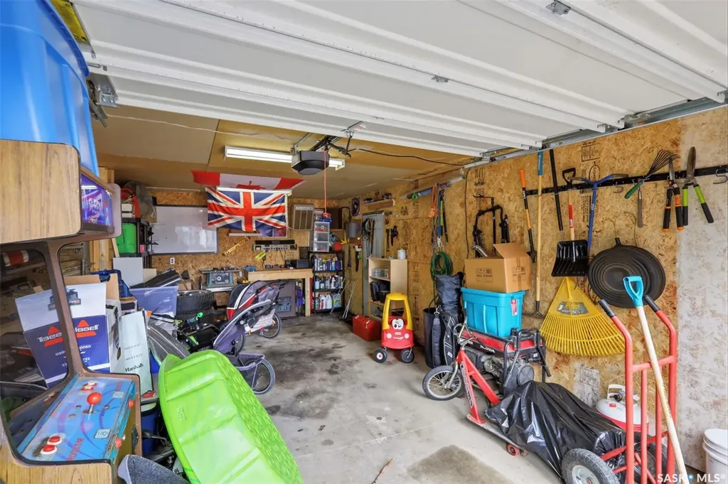 111 Leland Terrace Saskatoon SK S7H 5A1