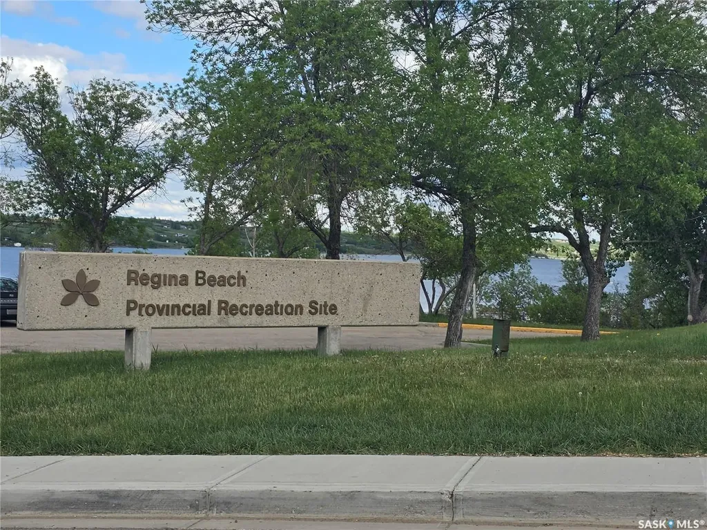 463 Fairchild Avenue Regina Beach SK S0G 4C0
