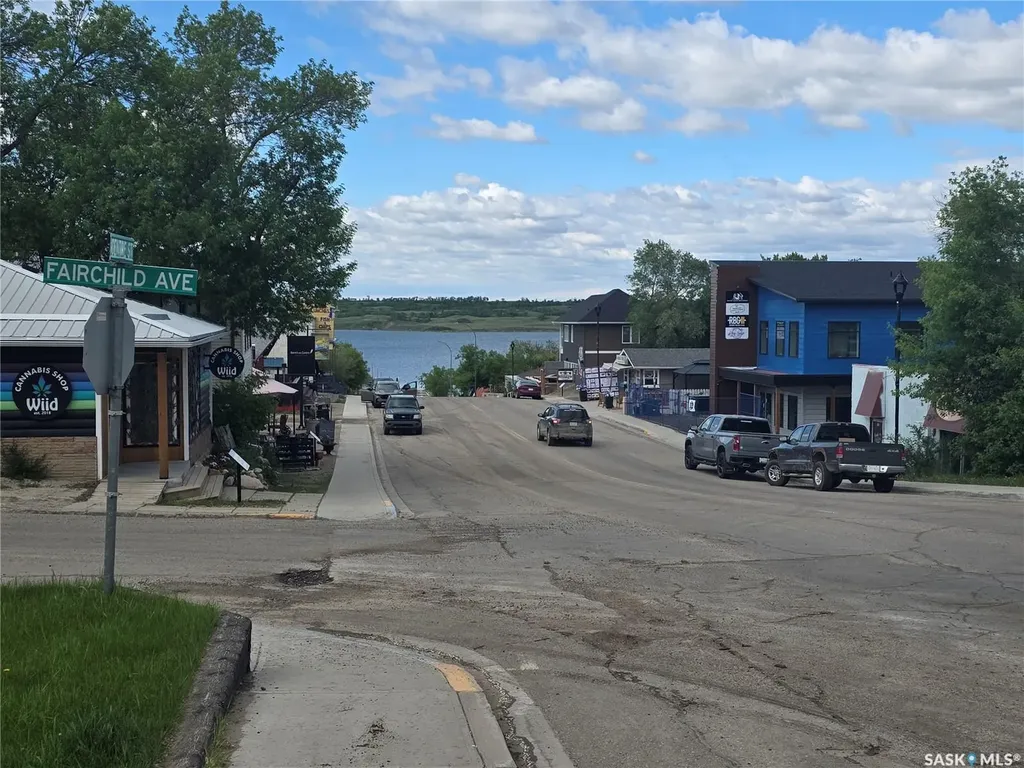 463 Fairchild Avenue Regina Beach SK S0G 4C0