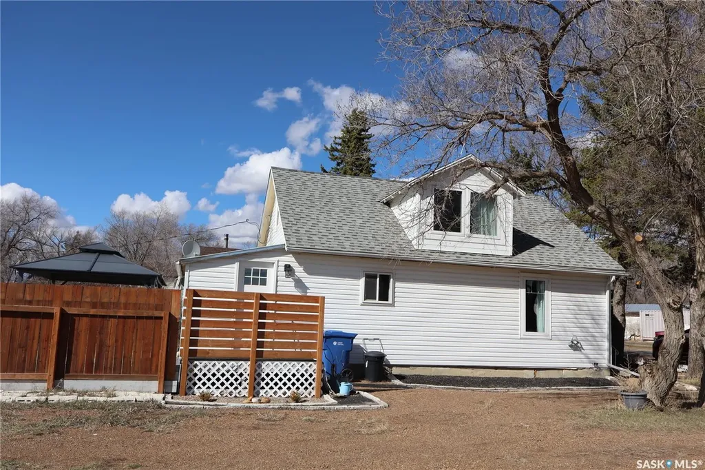 302 Columbus Drive Rockglen SK S0H 3R0