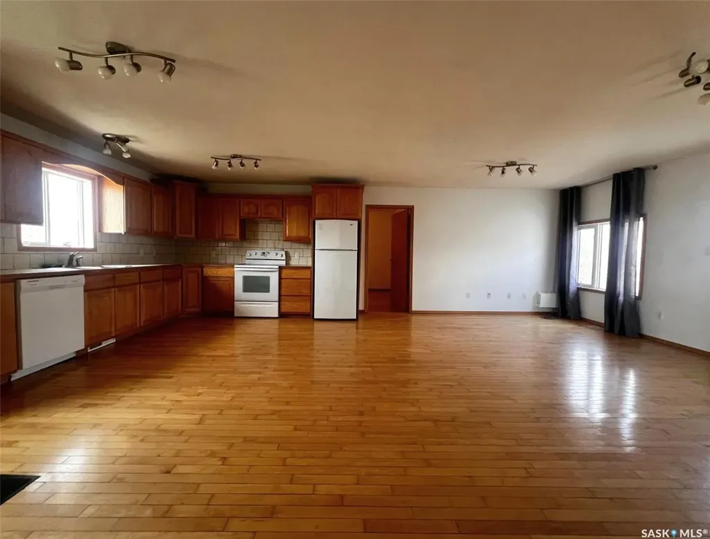 349 10th Avenue NW Swift Current SK S9H 1P1