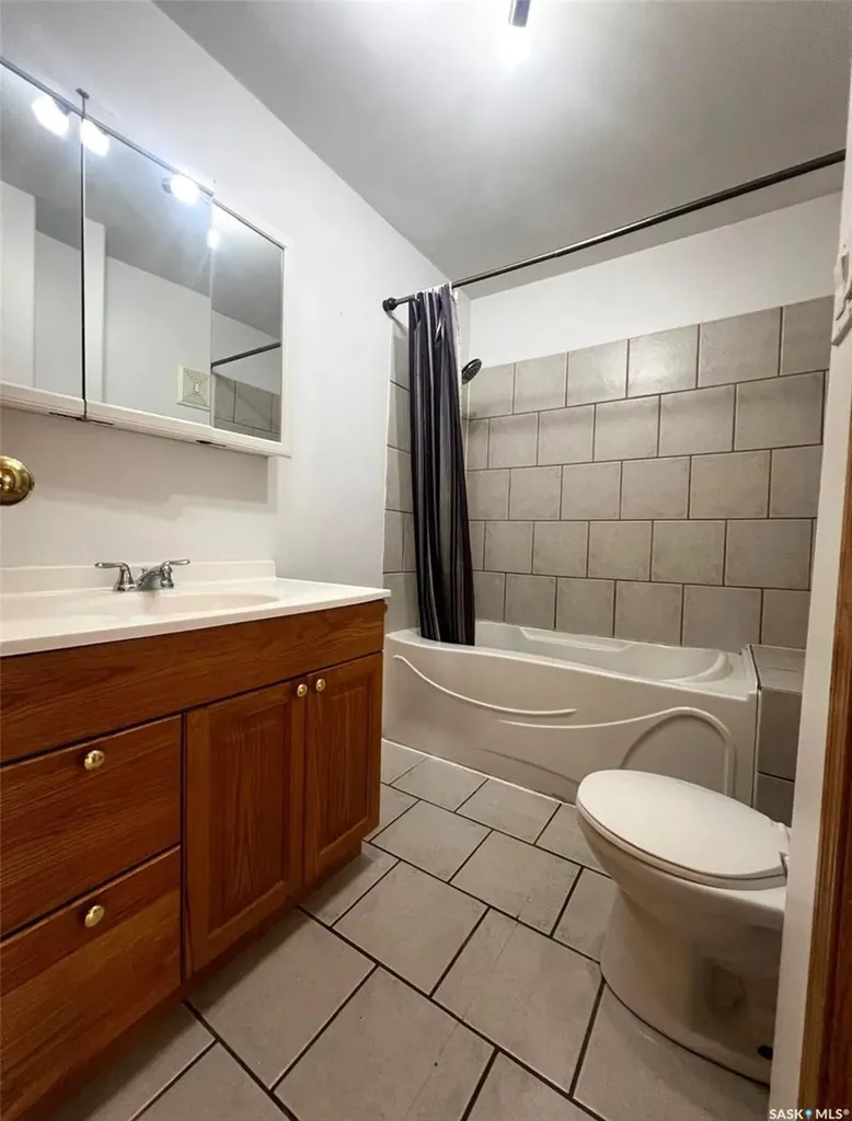 349 10th Avenue NW Swift Current SK S9H 1P1