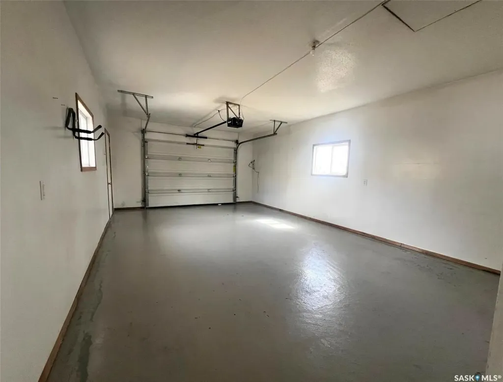 349 10th Avenue NW Swift Current SK S9H 1P1