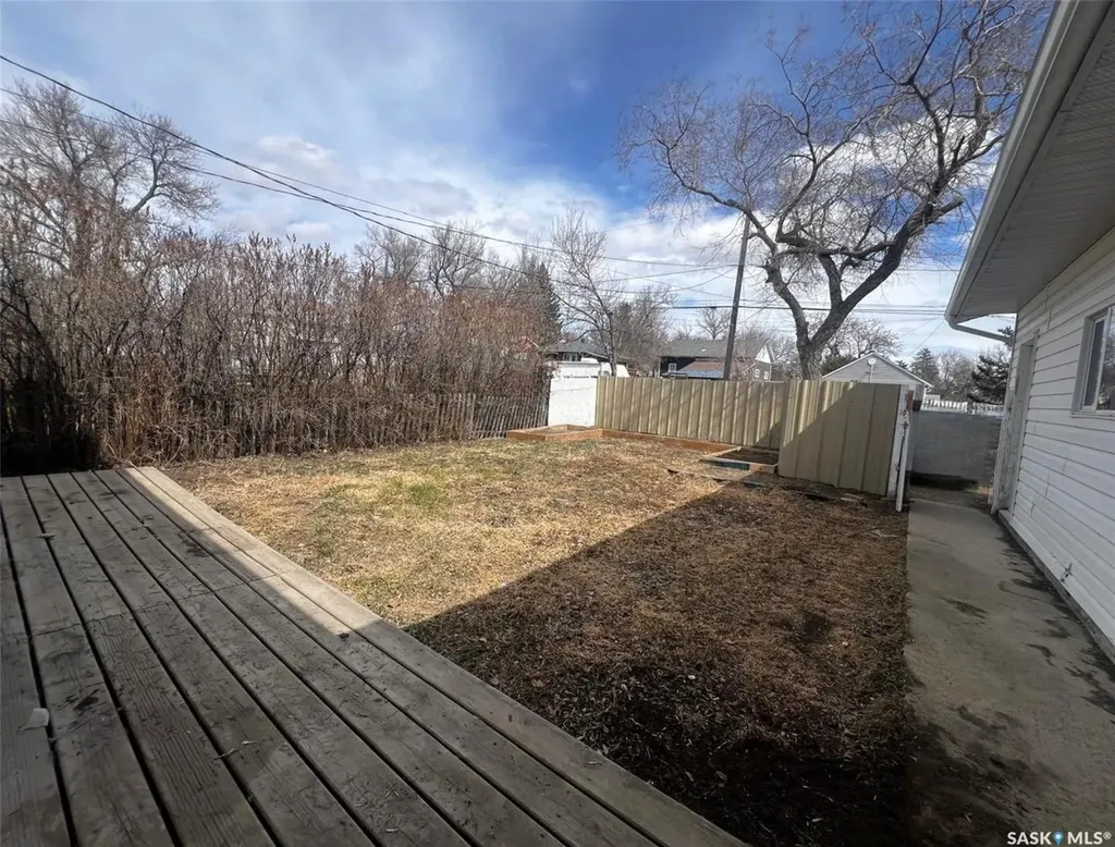 349 10th Avenue NW Swift Current SK S9H 1P1