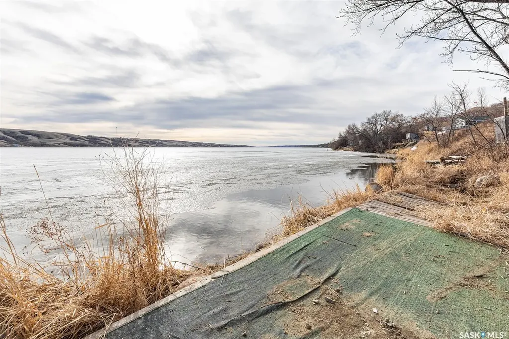 130 Marine Drive South Lake SK S0G 4C0