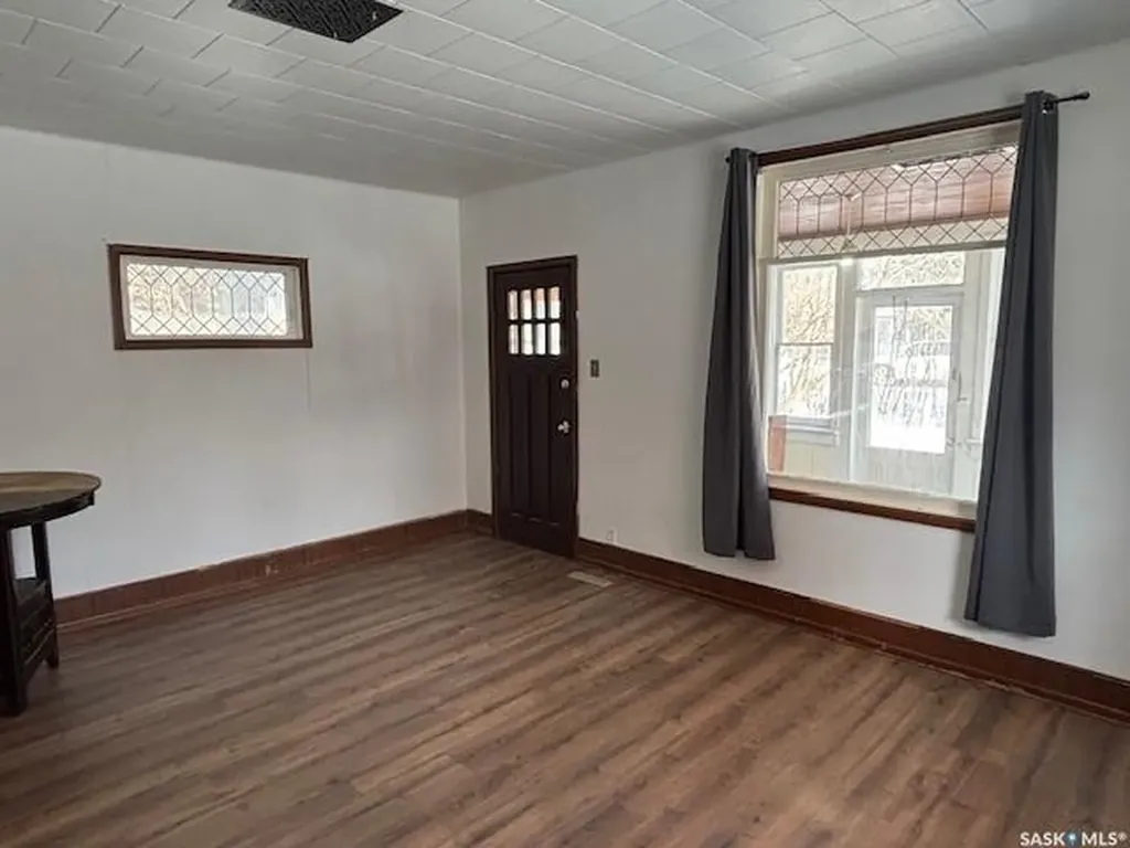 327 4th Avenue E Canora SK S0A 0L0