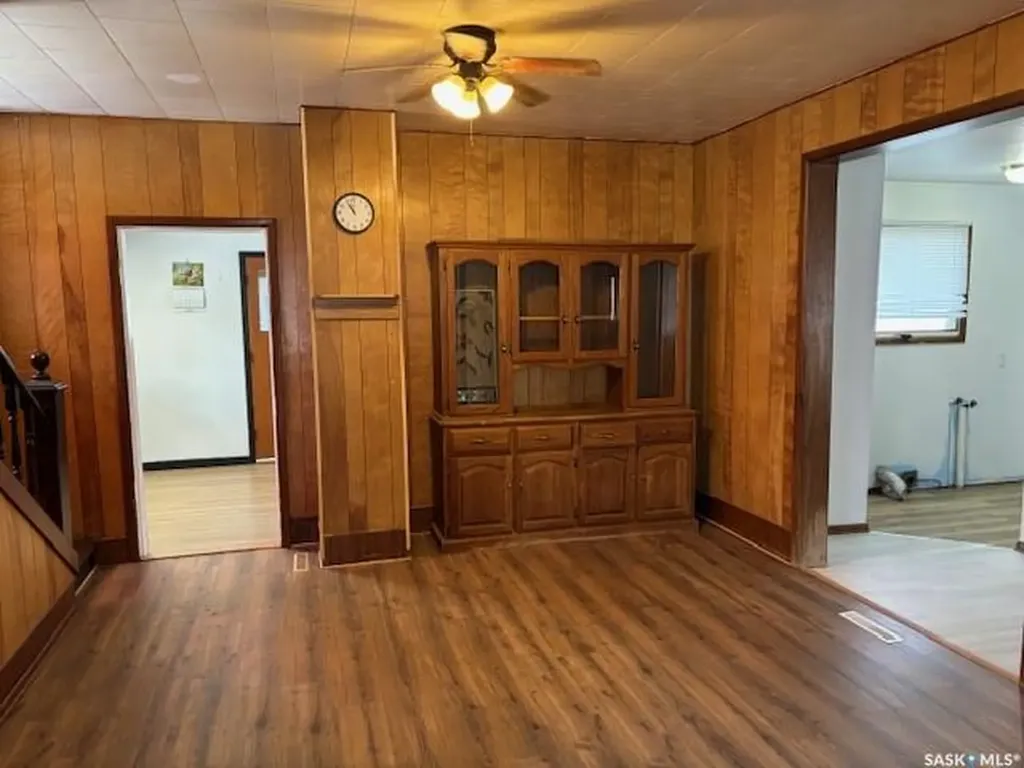 327 4th Avenue E Canora SK S0A 0L0