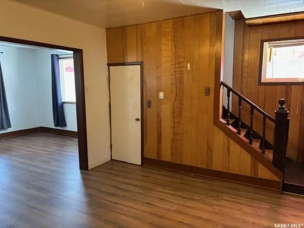 327 4th Avenue E Canora SK S0A 0L0