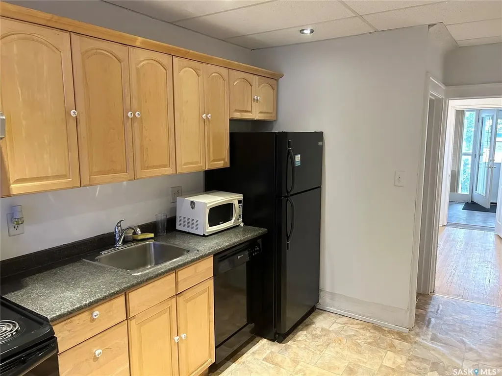 3033 Dewdney Avenue Regina SK S4Y 0Y3