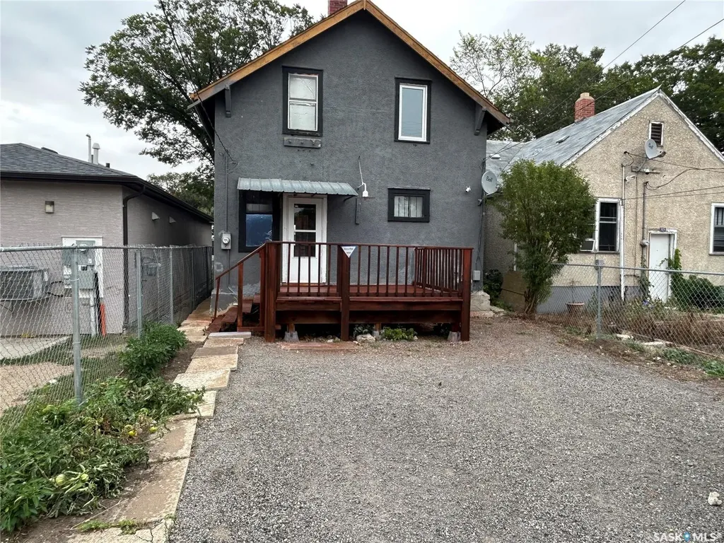 3033 Dewdney Avenue Regina SK S4Y 0Y3