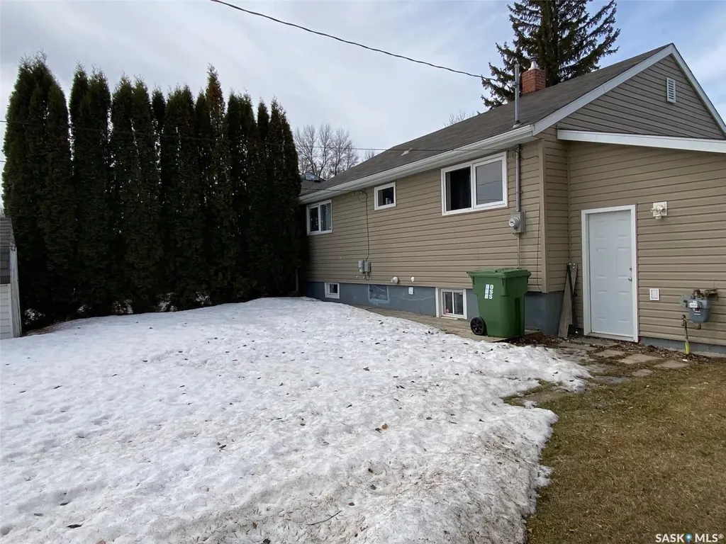 31 Irwin Avenue Yorkton SK S3N 4C6