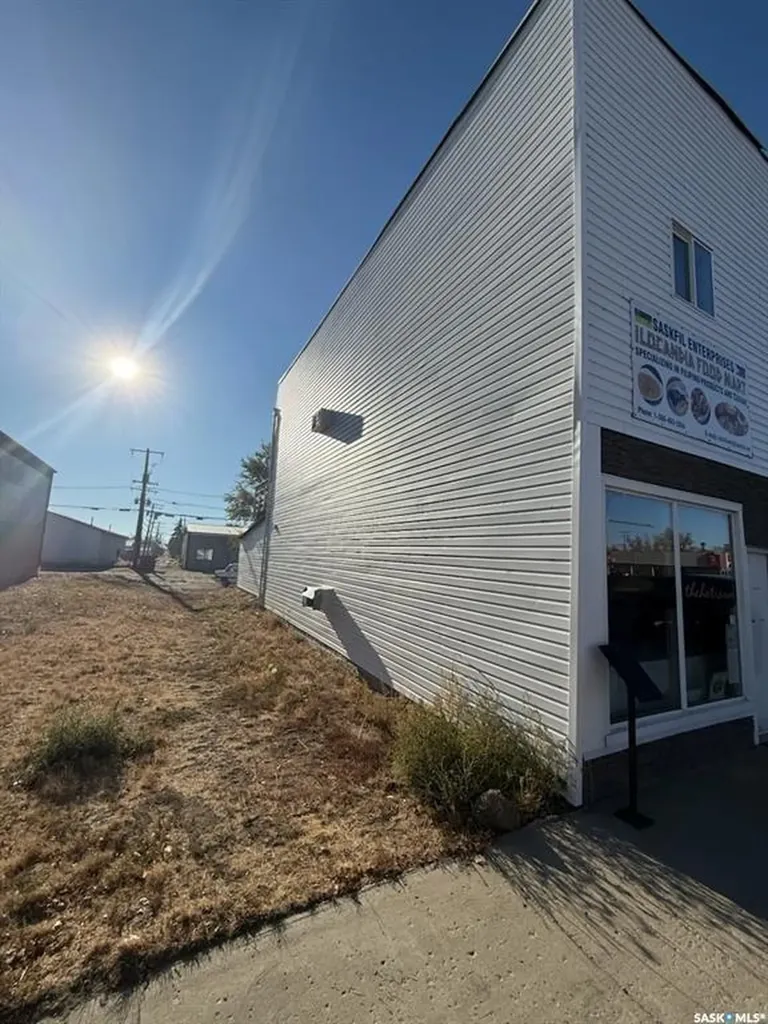 111 Main Street Kindersley SK S0L 1S0